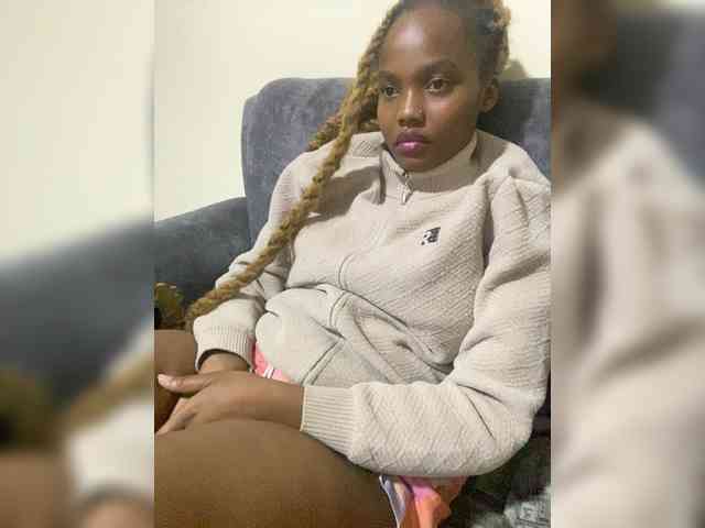 Curvy-maxy9 Curvy-maxy9