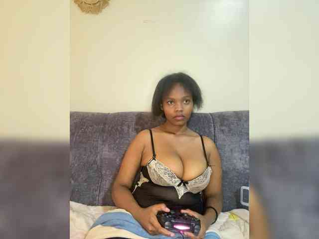 Curvy-maxy9 Curvy-maxy9