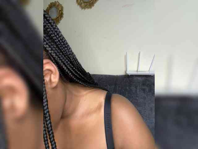 Curvy-maxy9 Curvy-maxy9