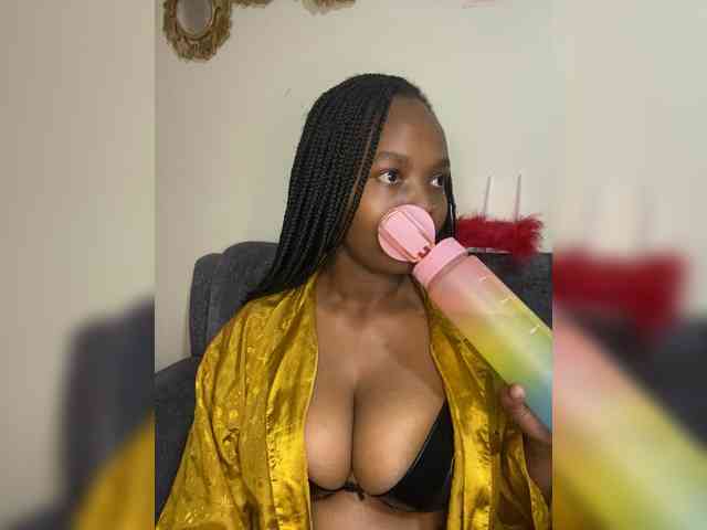 Curvy-maxy9 Curvy-maxy9