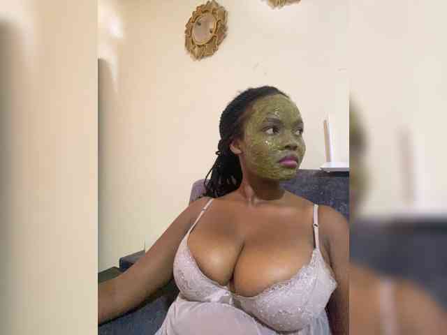 Curvy-maxy9 Curvy-maxy9