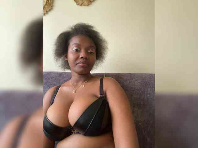 Curvy-maxy9 Curvy-maxy9