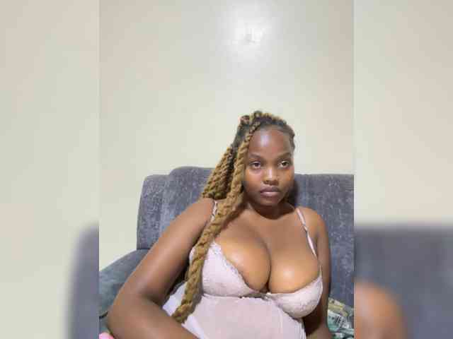 Curvy-maxy9 Curvy-maxy9