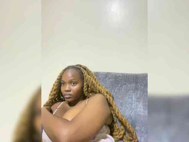 Curvy-maxy9 Curvy-maxy9