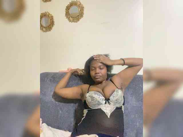 Curvy-maxy9 Curvy-maxy9