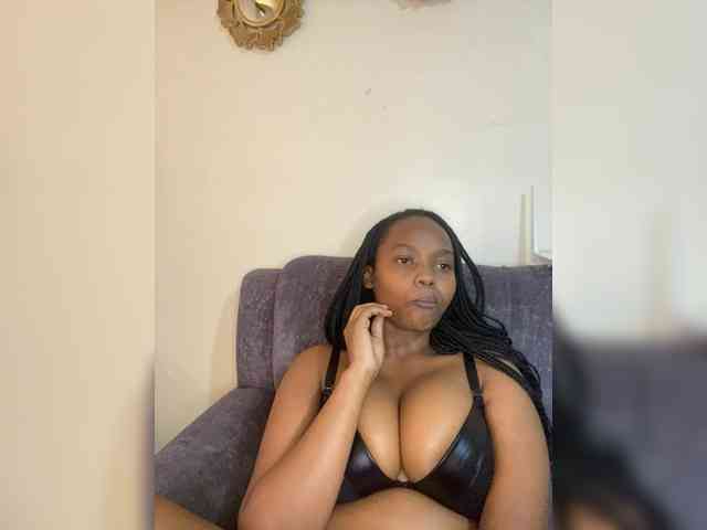 Curvy-maxy9 Curvy-maxy9