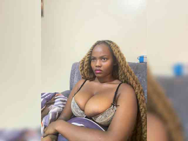 Curvy-maxy9 Curvy-maxy9