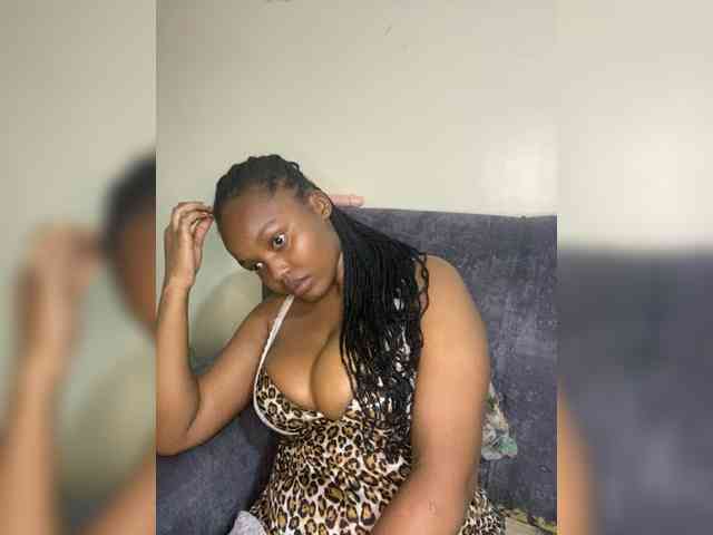 Curvy-maxy9 Curvy-maxy9