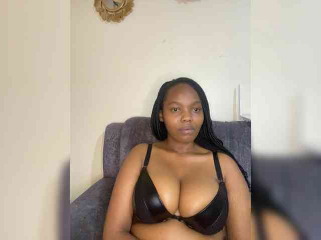 Curvy-maxy9 Curvy-maxy9