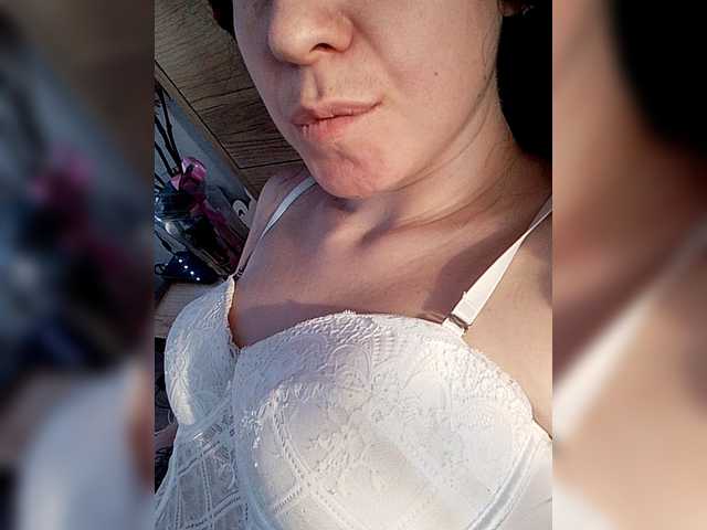 Anabella-1's BongaCams show and profile