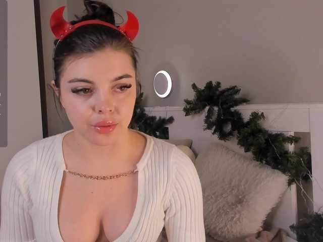 AuroraVice's BongaCams show and profile