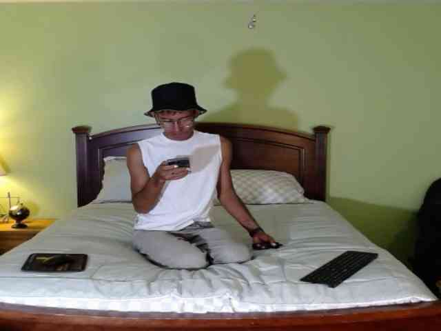 jeffersonm1 Live Webcam on BongaCams