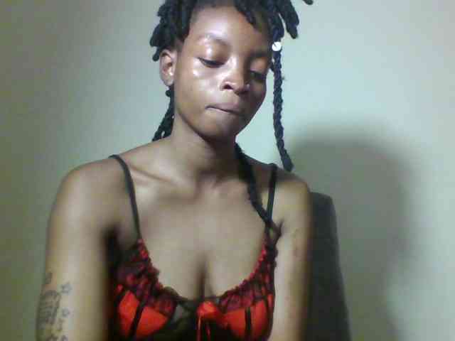 SweetsLolilta webcam