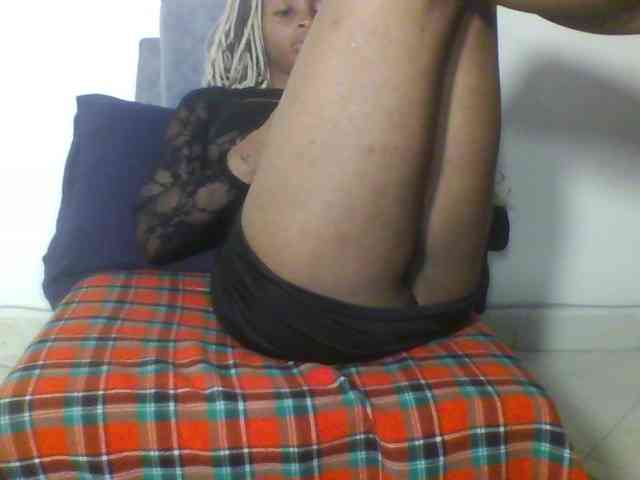 SweetsLolilta webcam