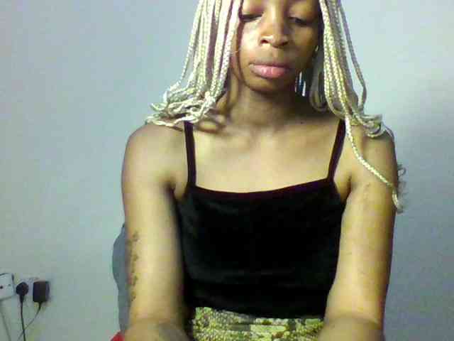 SweetsLolilta webcam