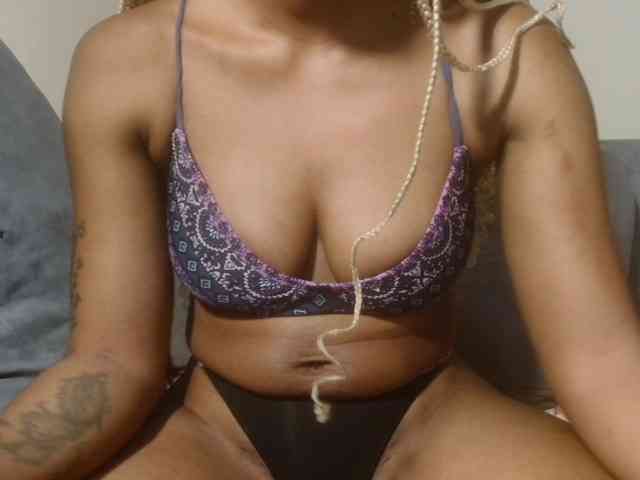 SweetsLolilta webcam