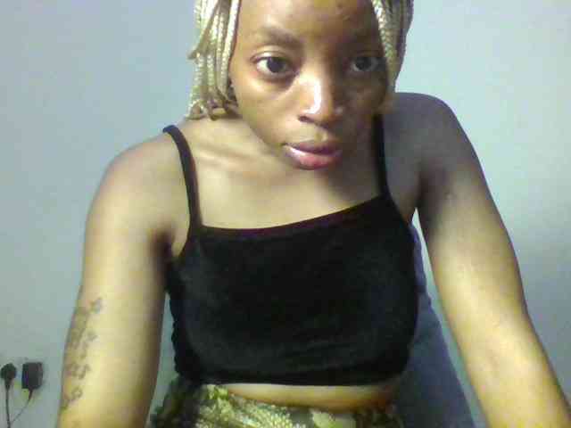 SweetsLolilta webcam