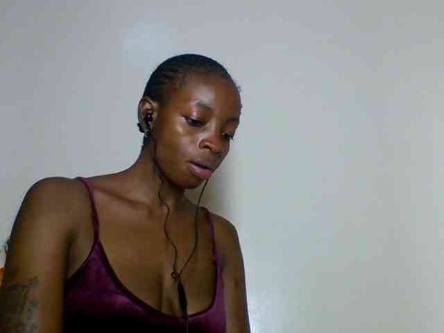 SweetsLolilta webcam