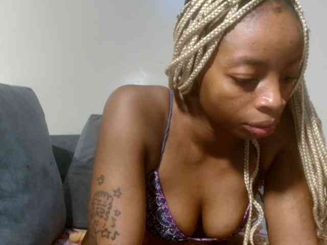 SweetsLolilta webcam