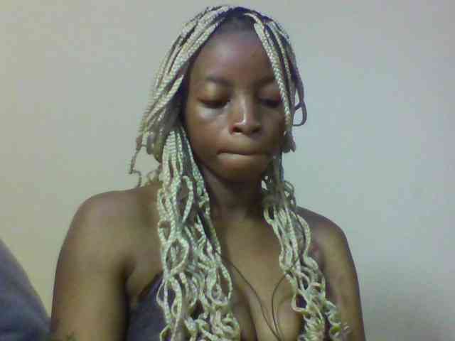 SweetsLolilta webcam