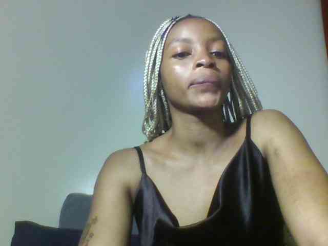 SweetsLolilta webcam