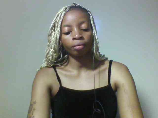 SweetsLolilta webcam