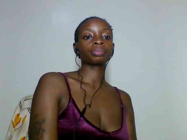 SweetsLolilta webcam