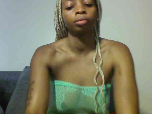 SweetsLolilta webcam