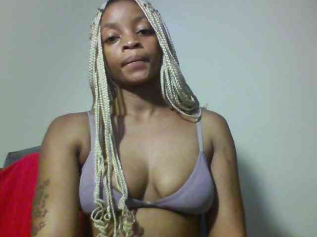 SweetsLolilta webcam