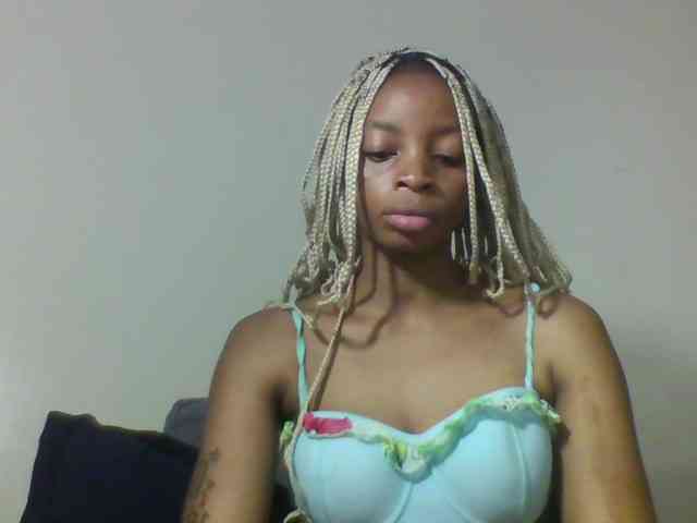 SweetsLolilta webcam