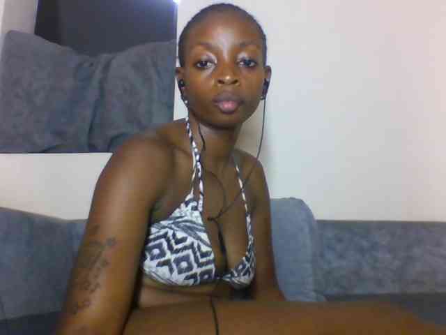 SweetsLolilta webcam