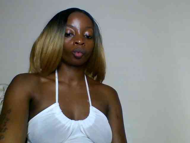 SweetsLolilta webcam