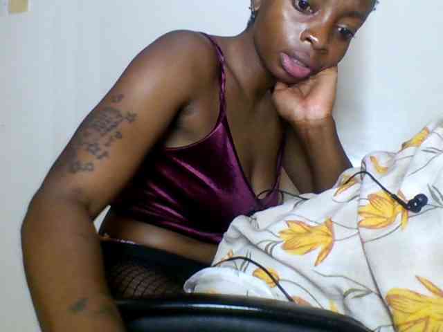 SweetsLolilta webcam