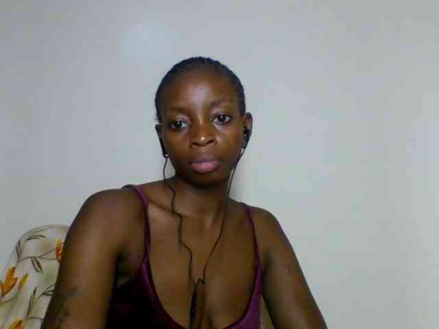 SweetsLolilta webcam