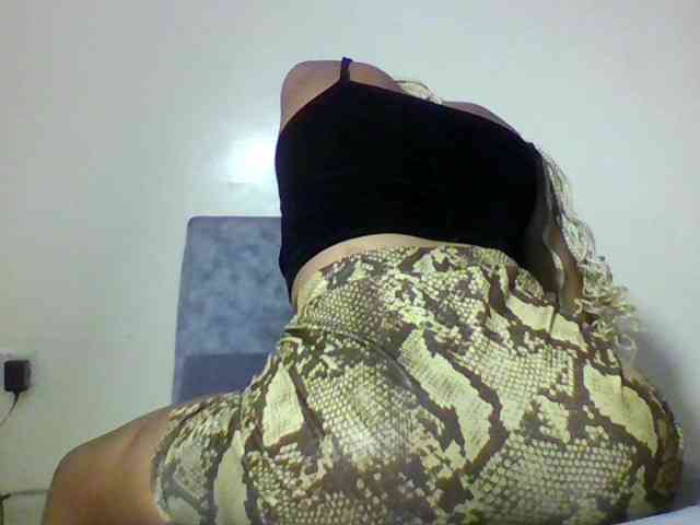 SweetsLolilta webcam