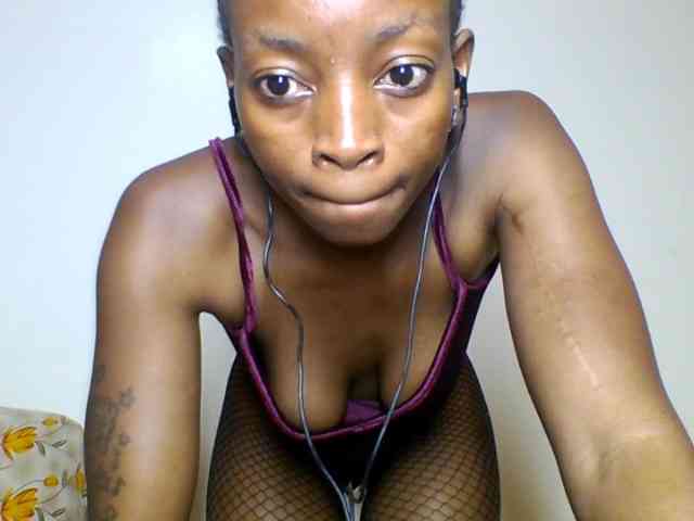 SweetsLolilta webcam
