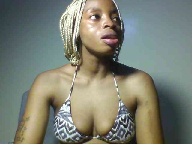 SweetsLolilta webcam