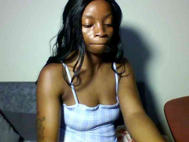 SweetsLolilta webcam