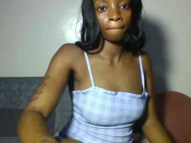 SweetsLolilta webcam