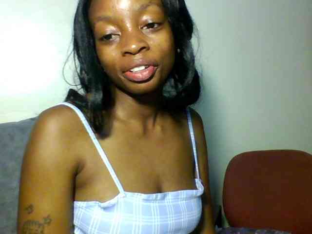 SweetsLolilta webcam