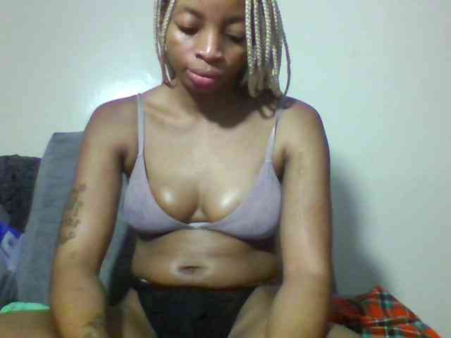 SweetsLolilta webcam