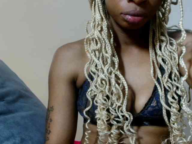 SweetsLolilta webcam