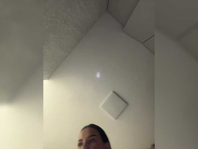 EvaDesire's BongaCams show and profile