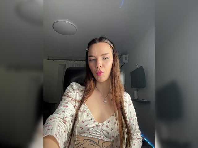 EvaDesire's BongaCams show and profile