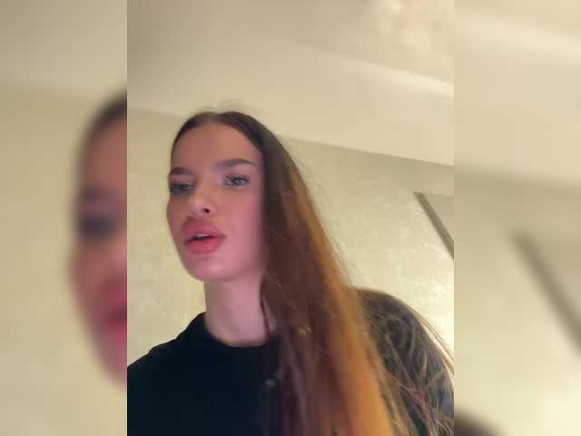 EvaDesire's BongaCams show and profile