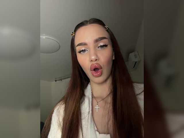 EvaDesire's BongaCams show and profile