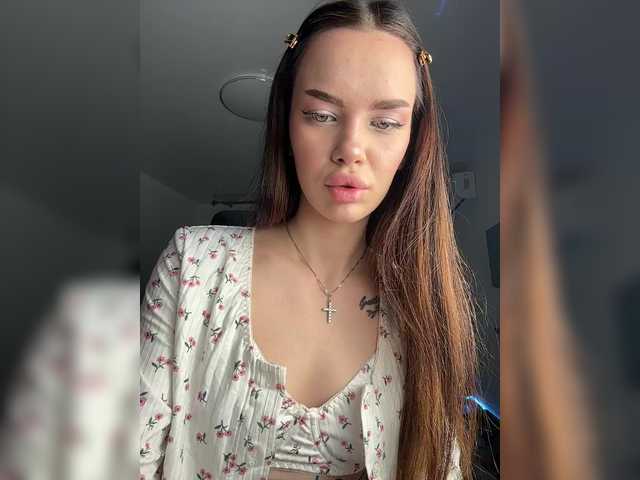 EvaDesire's BongaCams show and profile