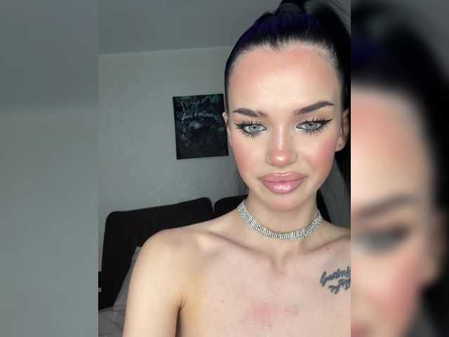  EvaDesire chat room