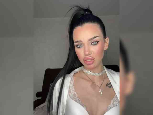 EvaDesire Live Webcam on BongaCams