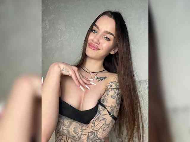 EvaDesire Live Webcam on BongaCams